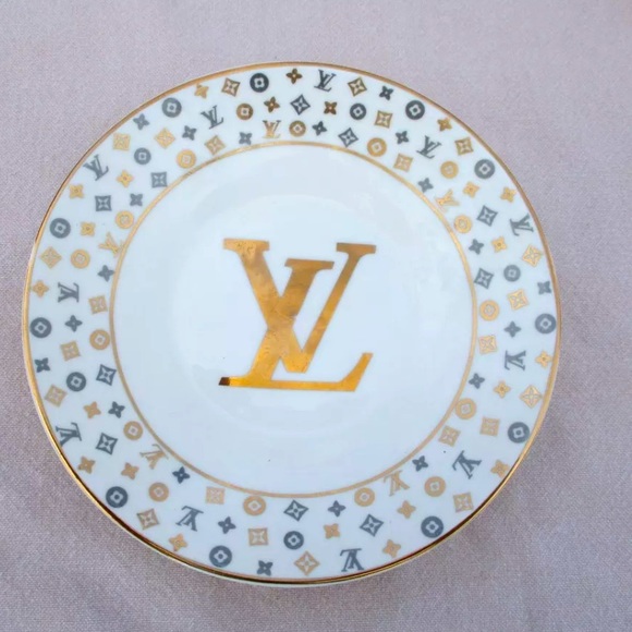 NOW 1/2 PRICE! RARE-LV- PORCELAIN TEA/COFFEE CUP AND SAUCER SET - Picture 7 of 9